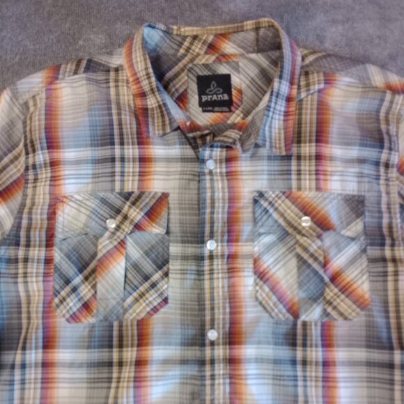 Prana Button Down Shirt Men's XL Rust & Gray Plaid Short Sleeve Organic Cotton - Picture 2 of 10